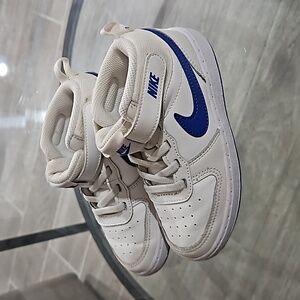 KIDS' NIKE LITTLE KID COURT BOROUGH MID 2 SNEAKERS